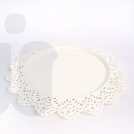 صينية تقديم كبيرة بتصميم دانتيل متوفر بلونين ابيض وبينك