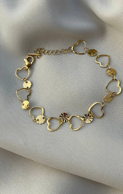 إسورة من الستانلس ستيل مطلية بالذهب بتصميم قلب