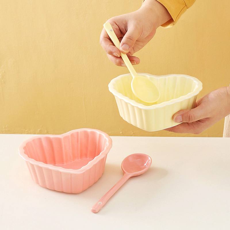 طقم تقديم بورسلين حراري بشكل قلب – 9 قطع