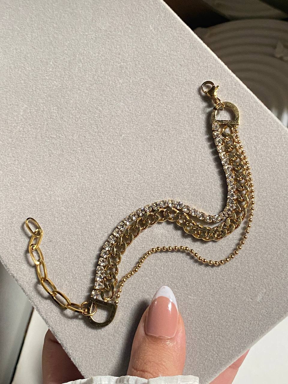 إسورة متعددة الطبقات مطلية بالذهب – تصميم سلسلة تنس بفصوص زركون
