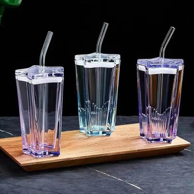 كوب زجاجي مع غطاء وماصة - تصميم فريد ومبتكر
