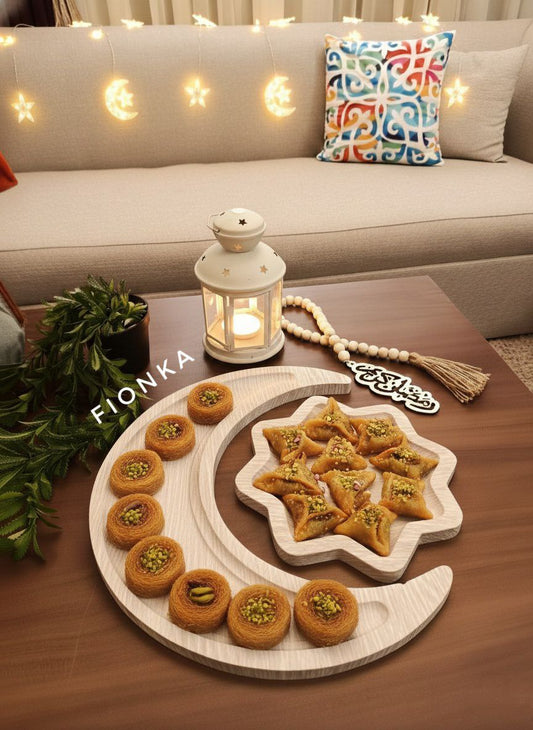 هلالية فيونكا بتصميم الهلال والنجمة،