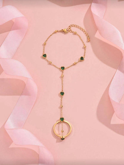 إسورة يد من الستانلس ستيل الذهبي مزينة بقلوب خضراء من الزركون