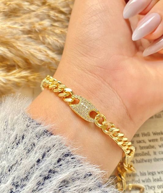 إسورة مطلية بالذهب – تصميم سلاسل كوبان مع فصوص كريستال لامعة