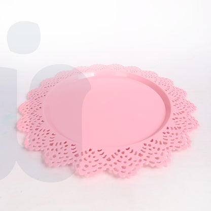 صينية تقديم كبيرة بتصميم دانتيل متوفر بلونين ابيض وبينك