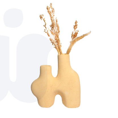 Hمزهريه أنيقة وعصرية مصممة على شكل حرف