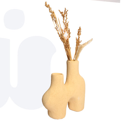 Hمزهريه أنيقة وعصرية مصممة على شكل حرف