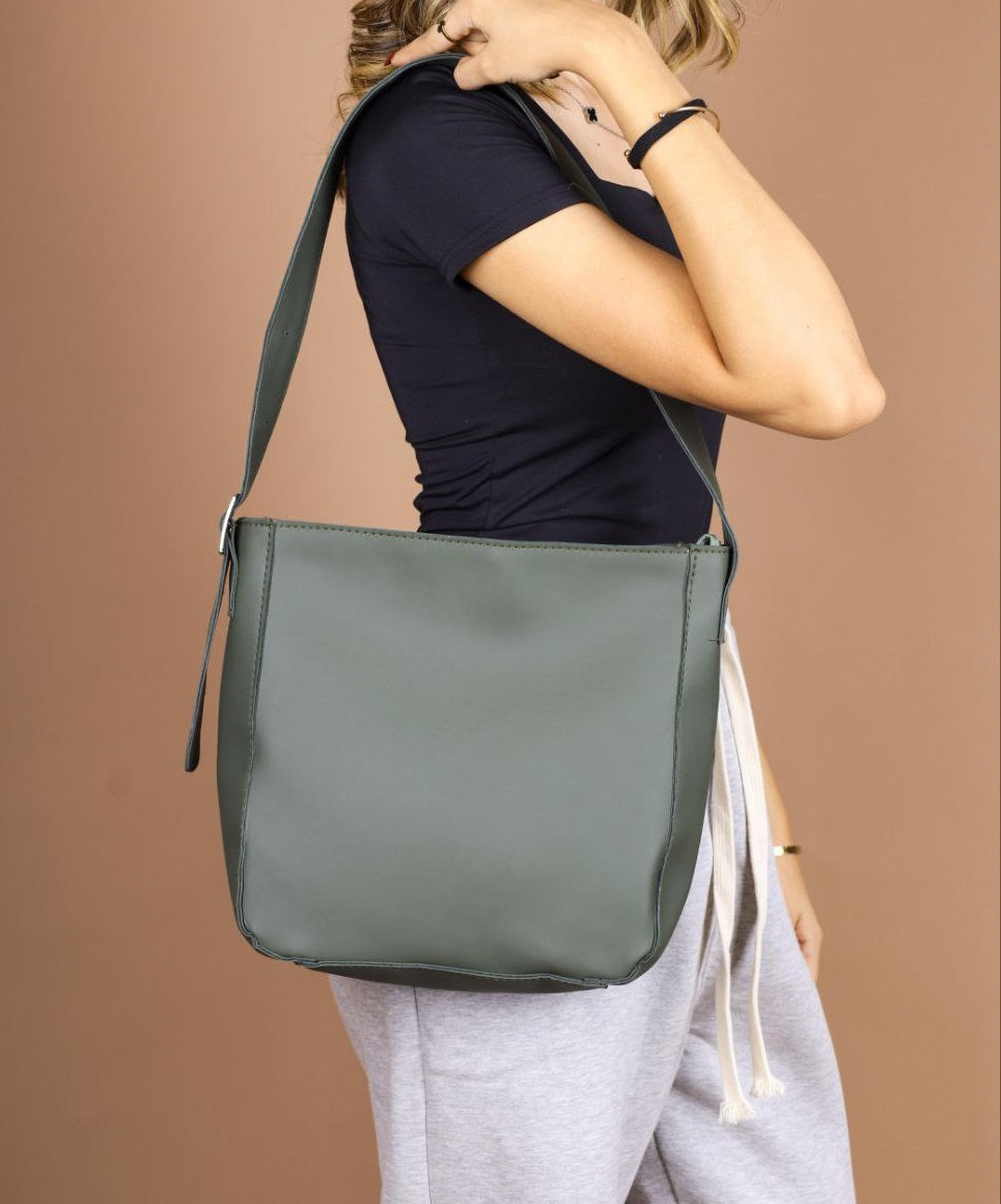 شنطة حريمي – ألوان متعددة