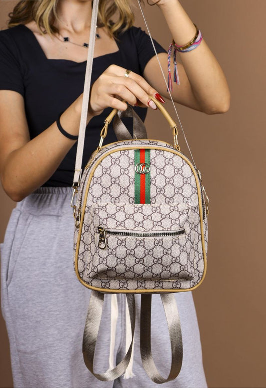 شنطة ظهر  صغيرة – متعددة الألوان 20×25 سم