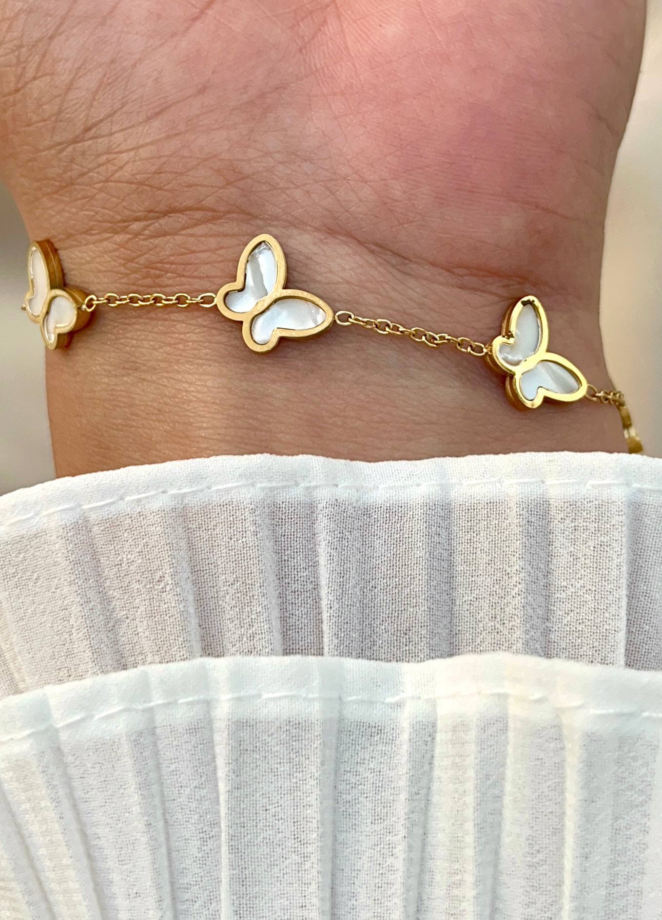 إسوارة ستانلس ستيل بفراشات جميلة