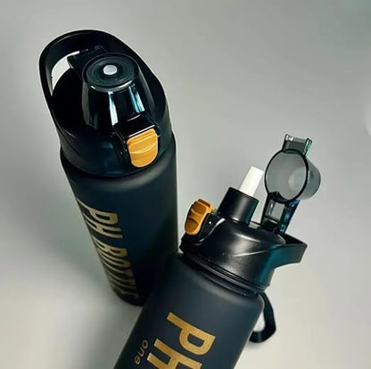 زجاجة مياه رياضية بسعة 1 لتر مع شفاطة وحزام تعليق – تصميم تحفيزي مقاوم للتسرب