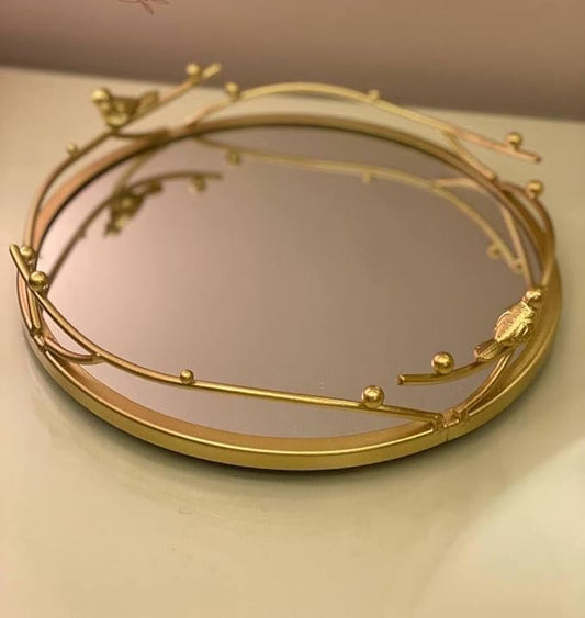 Golden Beauty Tray – صينية تجميل ذهبية أنيقة