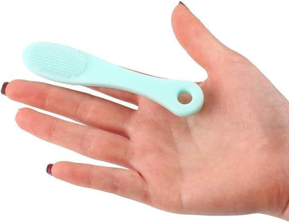 فرشاة سيليكون لتنظيف الوجه وإزالة الرؤوس السوداء