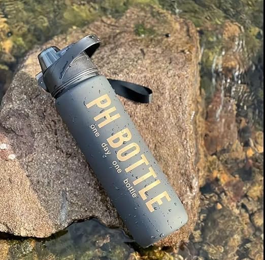 زجاجة مياه رياضية بسعة 1 لتر مع شفاطة وحزام تعليق – تصميم تحفيزي مقاوم للتسرب