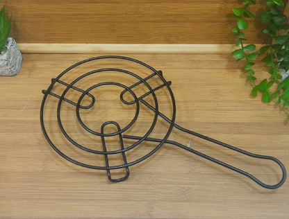 كوستر معدني بثلاث أرجل ويد طويلة