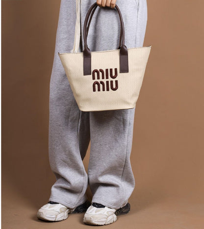 شنطة حريمي MIU MIU – ألوان متعددة
