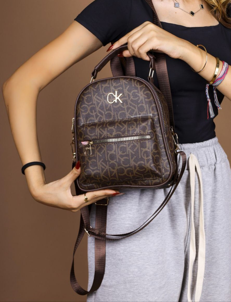 شنطة ظهر  صغيرة – متعددة الألوان 20×25 سم