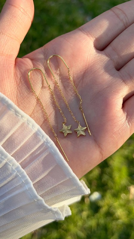 حلقان متدلية من الستانلس ستيل باللون الذهبي بتصميم نجمة