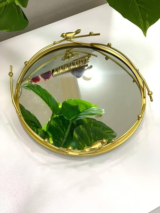 Golden Beauty Tray – صينية تجميل ذهبية أنيقة