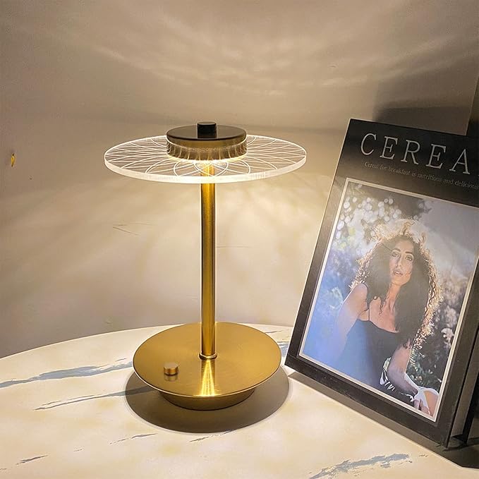 أباجورة طاولة LED لاسلكية معدنية بمستشعر لمس – إضاءة قابلة للتعتيم بـ 3 درجات لونية