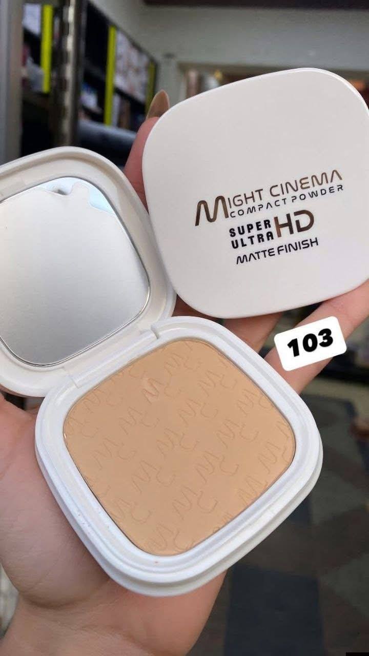 بودر وجه مضغوطة لملمس حرير بدون لمعان