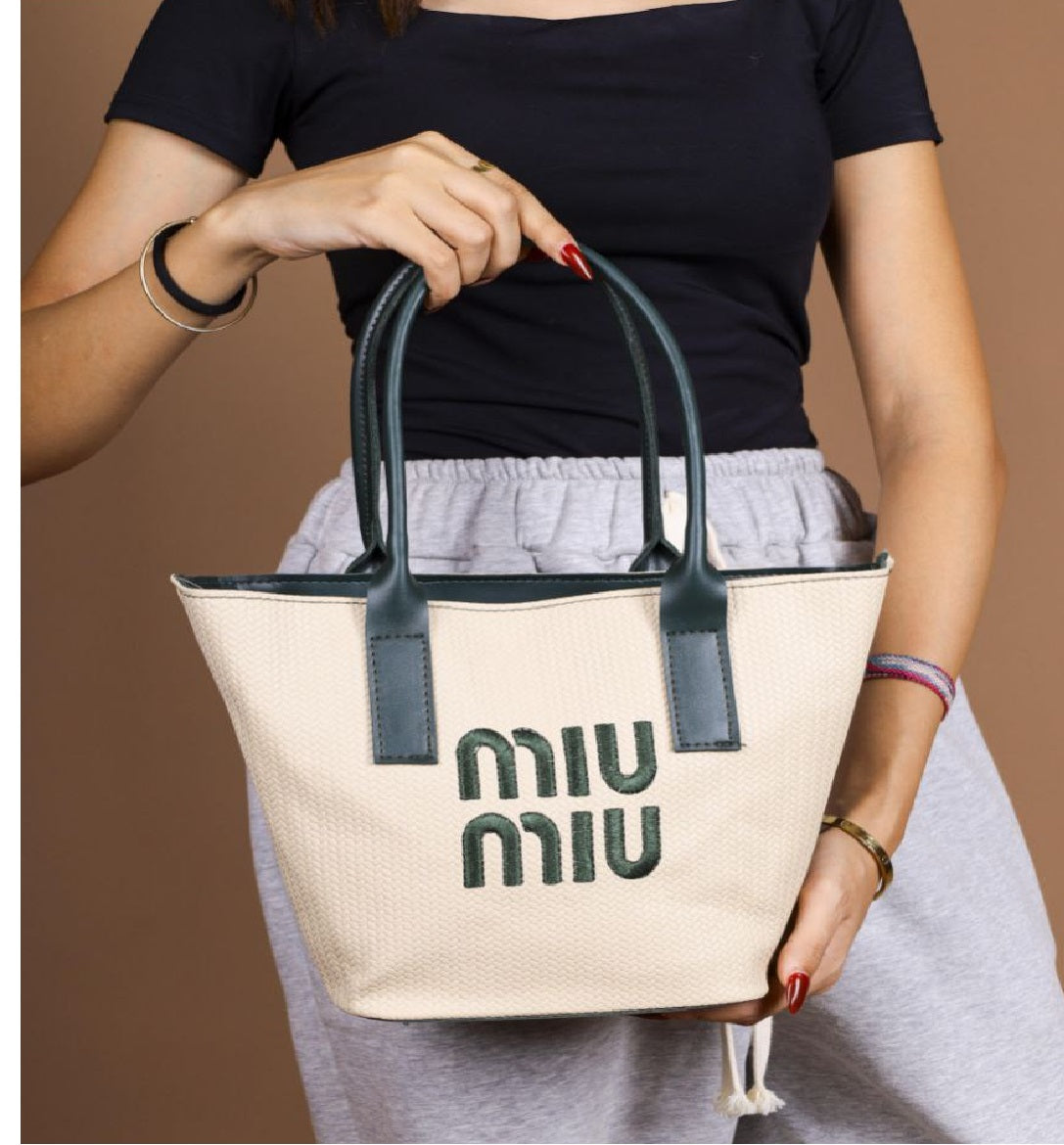 شنطة حريمي MIU MIU – ألوان متعددة