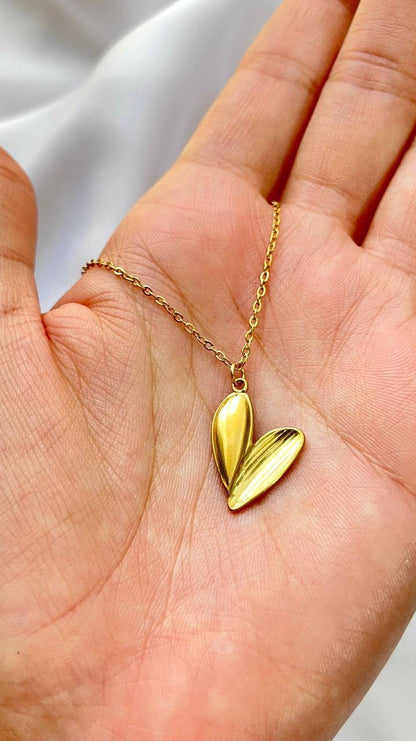 سلسلة بدلاية قلب من الستانلس ستيل