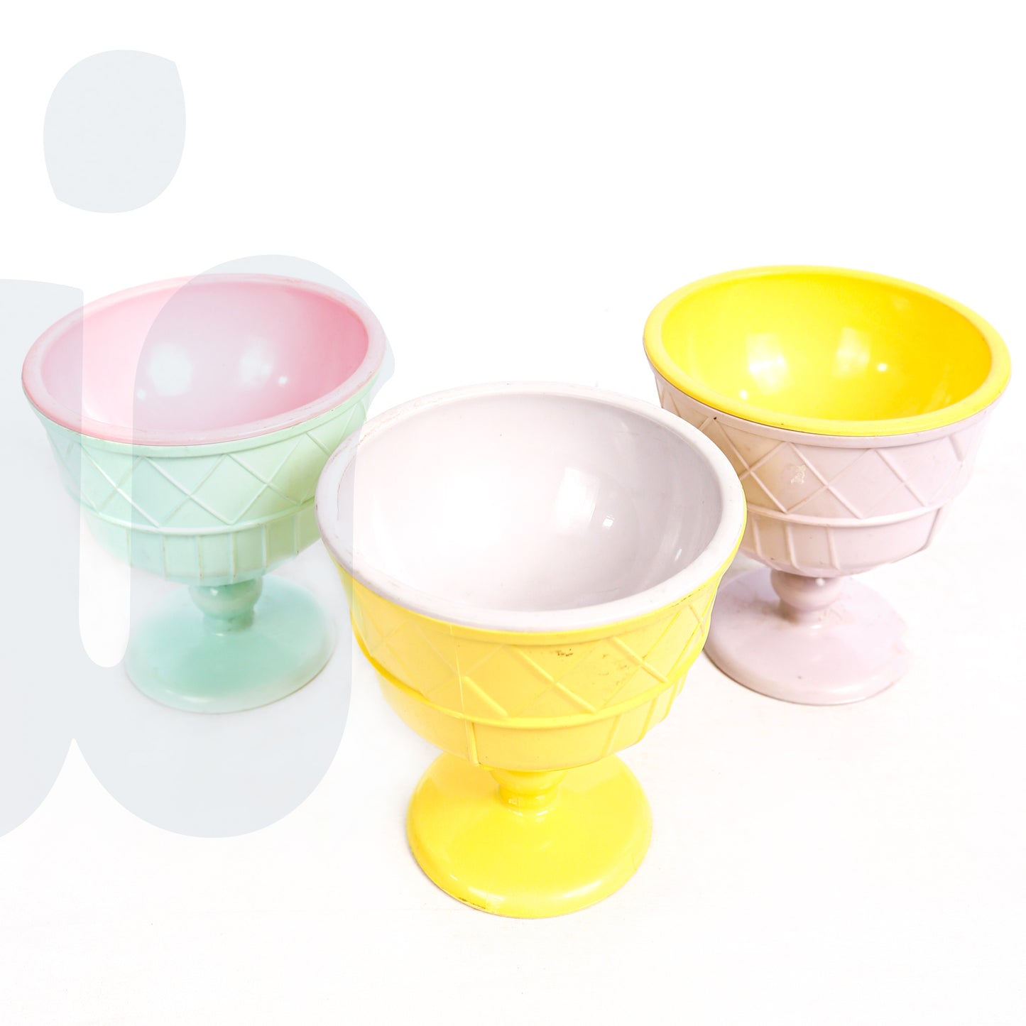 طقم كؤوس آيس كريم تركي مع ملاعق متعددة الألوان (قطعه واحده)
