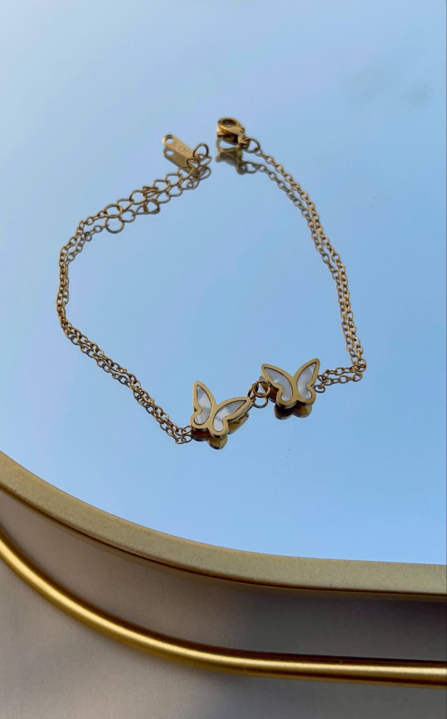 إسوارة ستانلس ستيل راقية بفراشتين