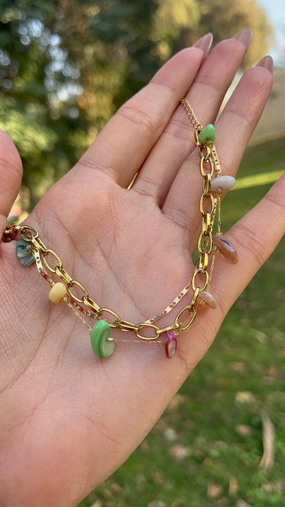 إسورة طبقات باللون الذهبي – سلسلة لينك مع سلسلة بوكس وحبات ملوّنة