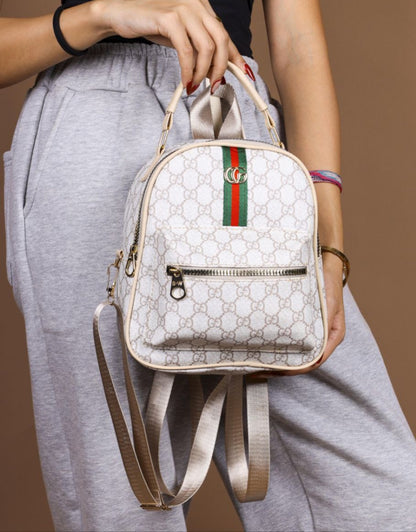 شنطة ظهر  صغيرة – متعددة الألوان 20×25 سم