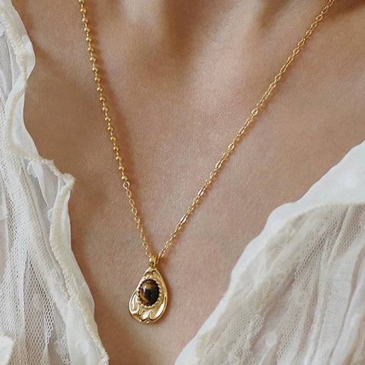 سلسلة ذهبية بدلاية حجر عين النمر