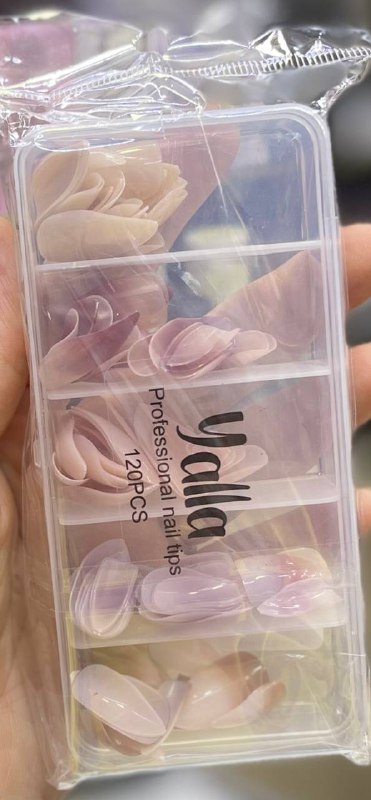 باكيت أظافر ألوان مختلفه