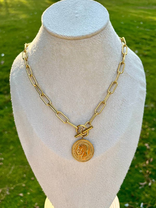 سلسلة كوين ستانلس ستيل بيور أنيقة