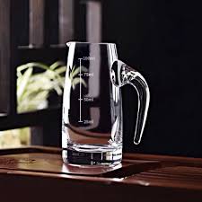 إبريق  زجاجي مدرج بمقبض