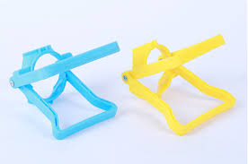 مقابض حمل الأكياس البلاستيكية