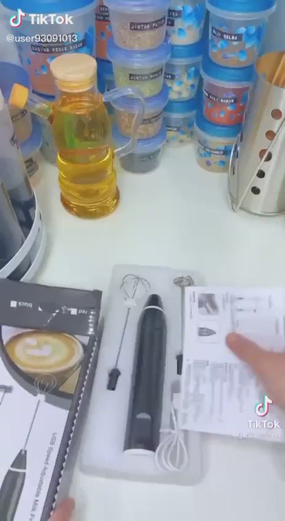 مضرب  خفق الحليب والنيسكافيه كهربائية محمولة باليد