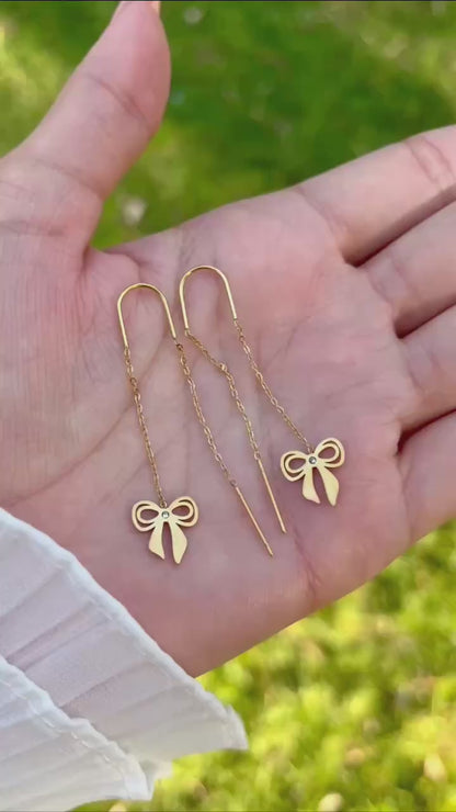 حلقان متدلية من الستانلس ستيل باللون الذهبي بتصميم فيونكه